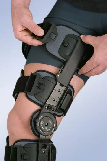 Orteza kolana Orliman z monocentrycznymi szynami bocznymi z regulacją zakresu ruchu